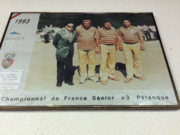 De gauche à droite: Christian NAVARRE - Alain BERMOND - Yves GARCES De gauche à droite: Christian NAVARRE - Alain BERMOND - Yves GARCES