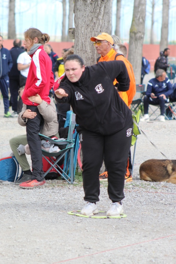 félicitations a justine auguet, seule rescapée du club, sur 256 joueuse, a revenir ce matin pour jouer les 1/4 de finale du championnat de l'herault T a T.