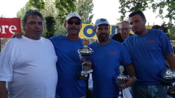Vainqueurs de Pezenas 2015 Marcel LABORDE petanque MEZOISE Henri Lacroix Bengi RENAUD Vainqueurs de Pezenas 2015 Marcel LABORDE petanque MEZOISE Henri Lacroix Bengi RENAUD