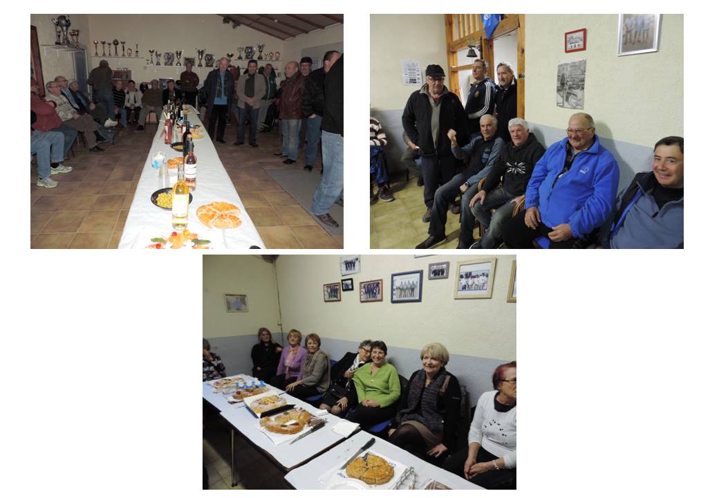 On attend bien sagement que tout le monde soit là On attend bien sagement que tout le monde soit là