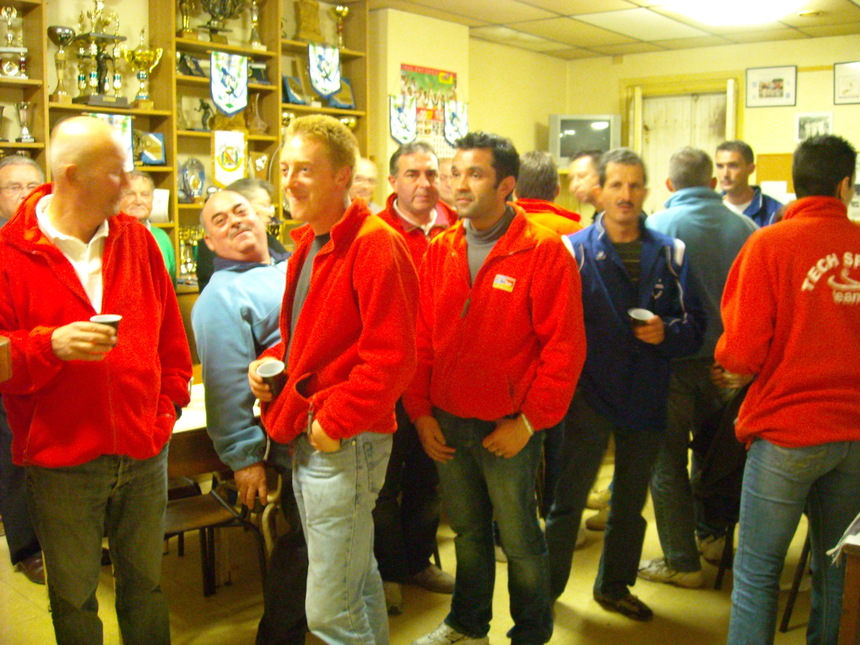 Le pot de la victoire offert par Rochefort ... Le pot de la victoire offert par Rochefort ...