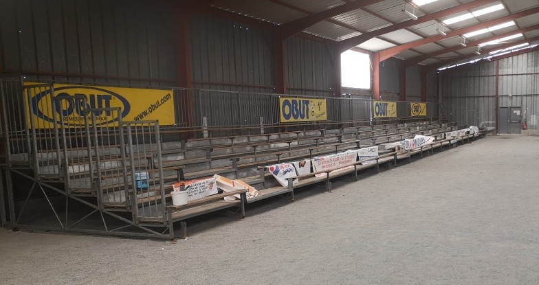 Tribunes