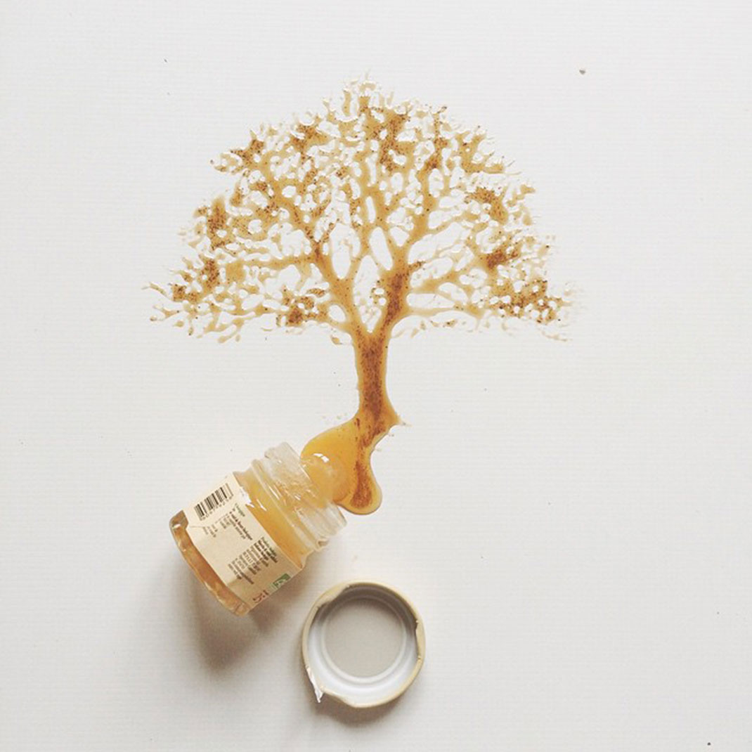 Oeuvres d'art avec des gouttes de café