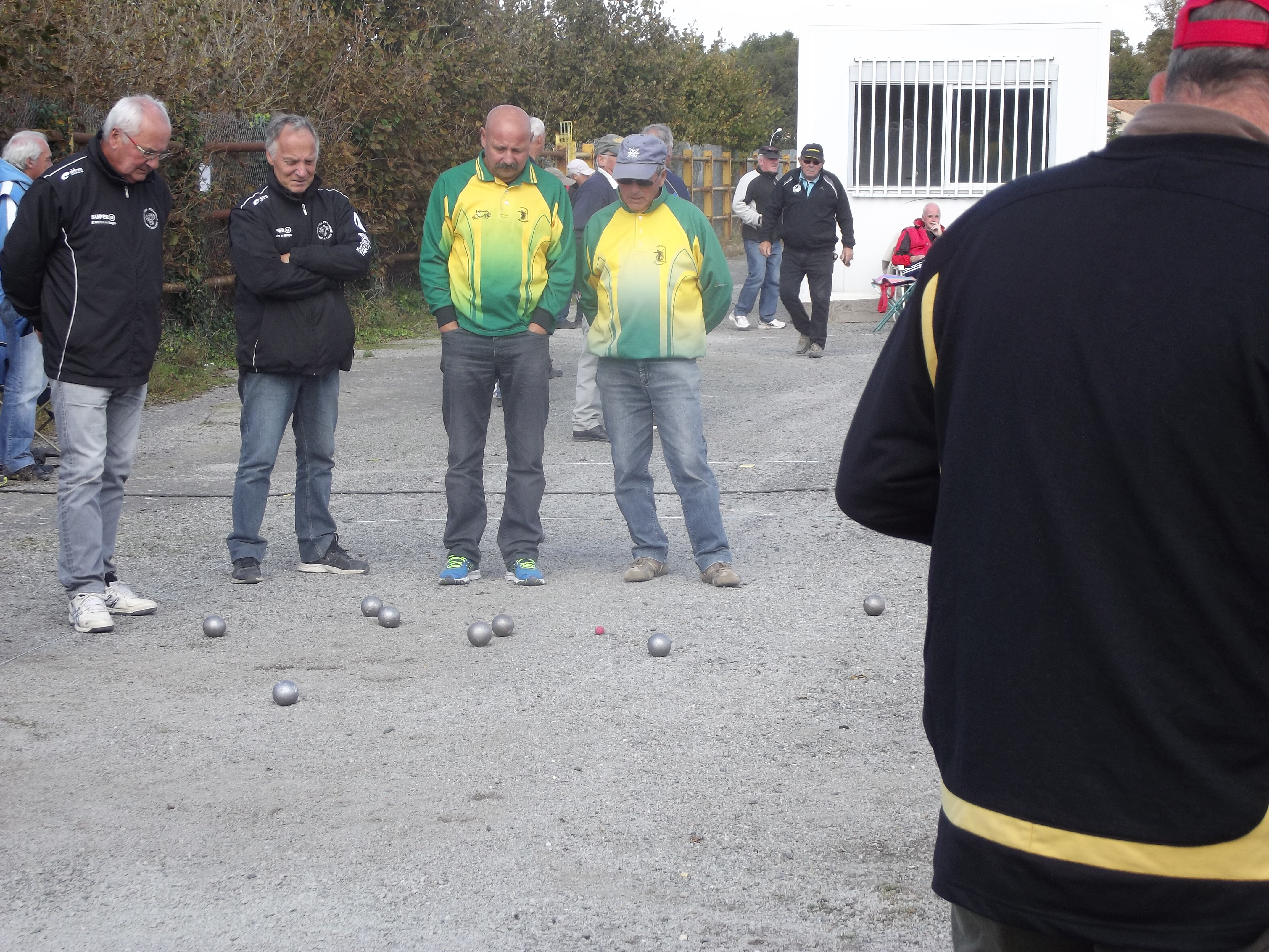 Bénévoles et joueurs... Bénévoles et joueurs...