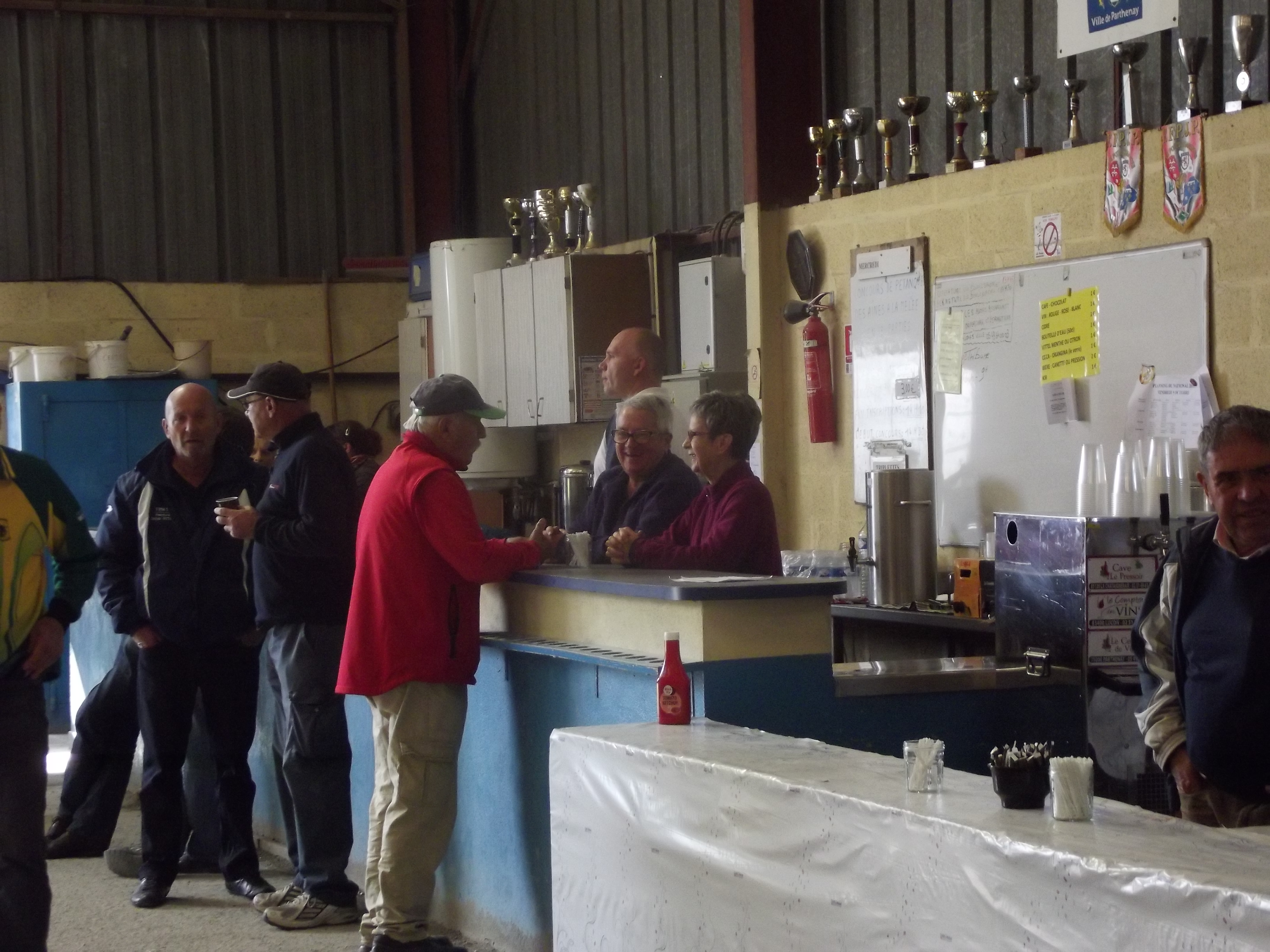 Bénévoles et joueurs... Bénévoles et joueurs...