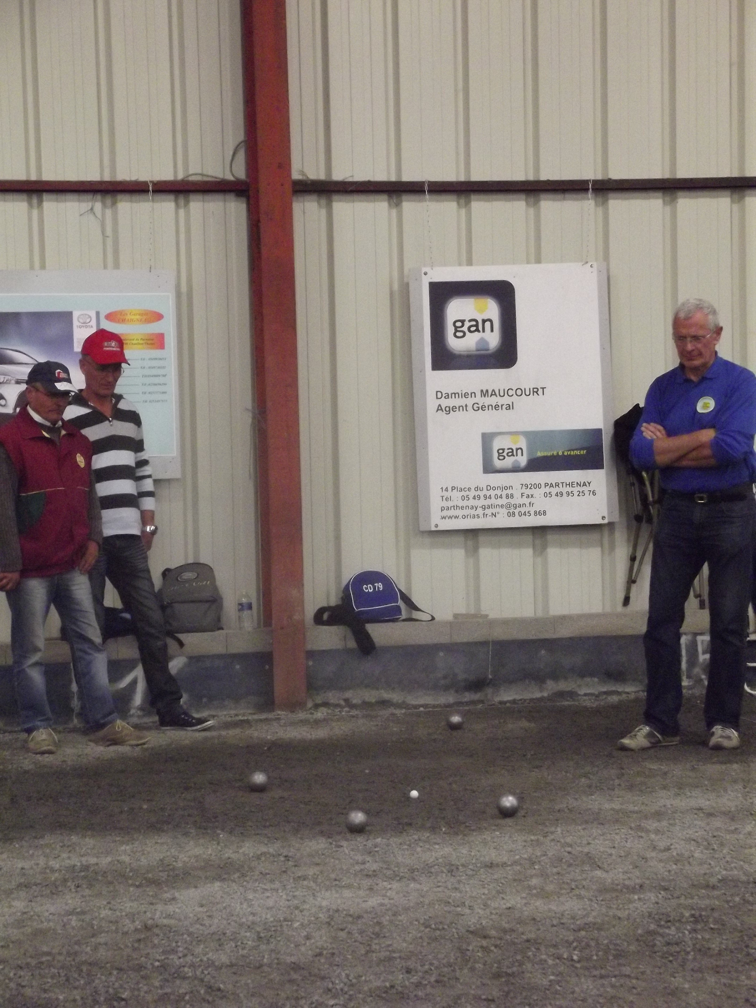 Bénévoles et joueurs... Bénévoles et joueurs...