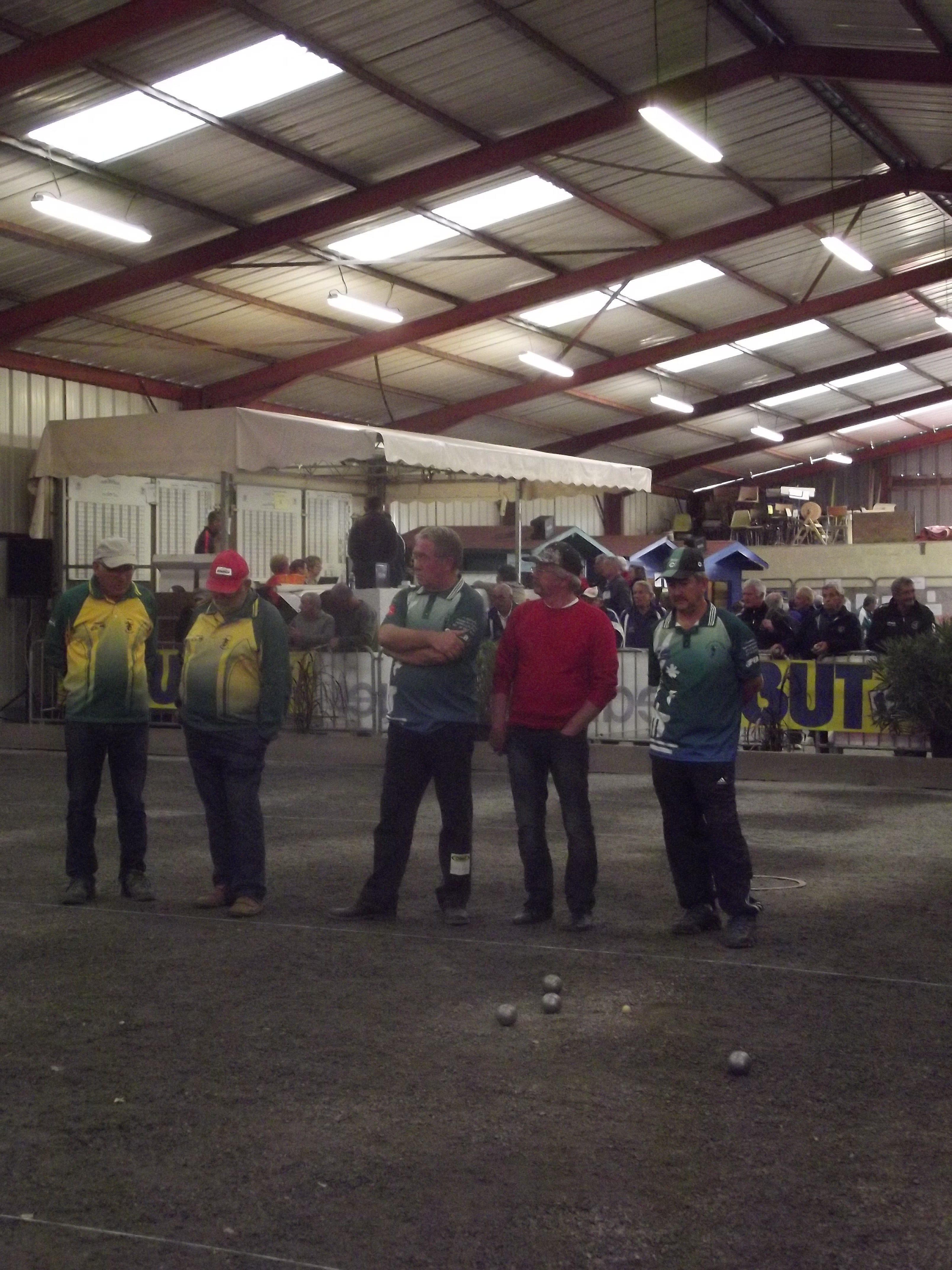 Bénévoles et joueurs... Bénévoles et joueurs...