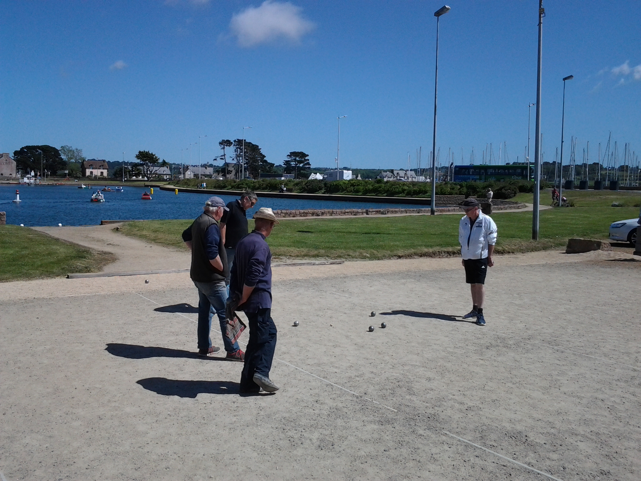 Melino,Gaudin,Pierrot,bon joueurs si il en est Melino,Gaudin,Pierrot,bon joueurs si il en est