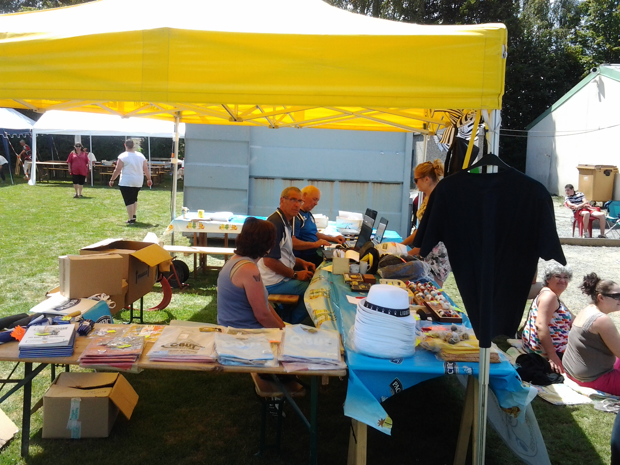 la table de marque tenue par le president de la ligue cotes d,armor la table de marque tenue par le president de la ligue cotes d,armor