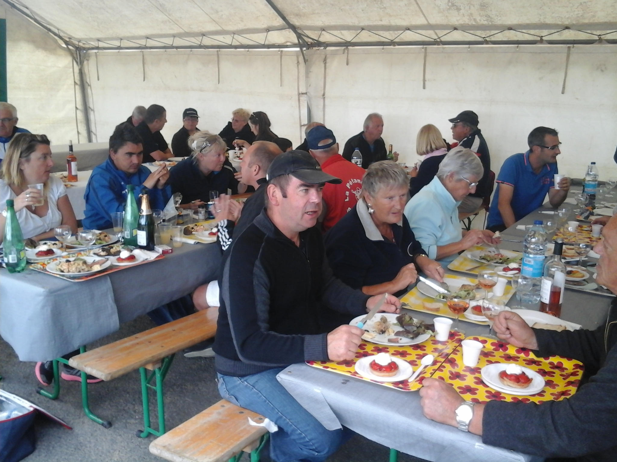 Les joueurs a table menu concocté par le chef maurice le sayec Les joueurs a table menu concocté par le chef maurice le sayec