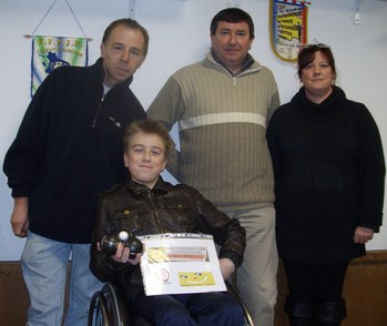 DES BOULES POUR QUENTIN DES BOULES POUR QUENTIN