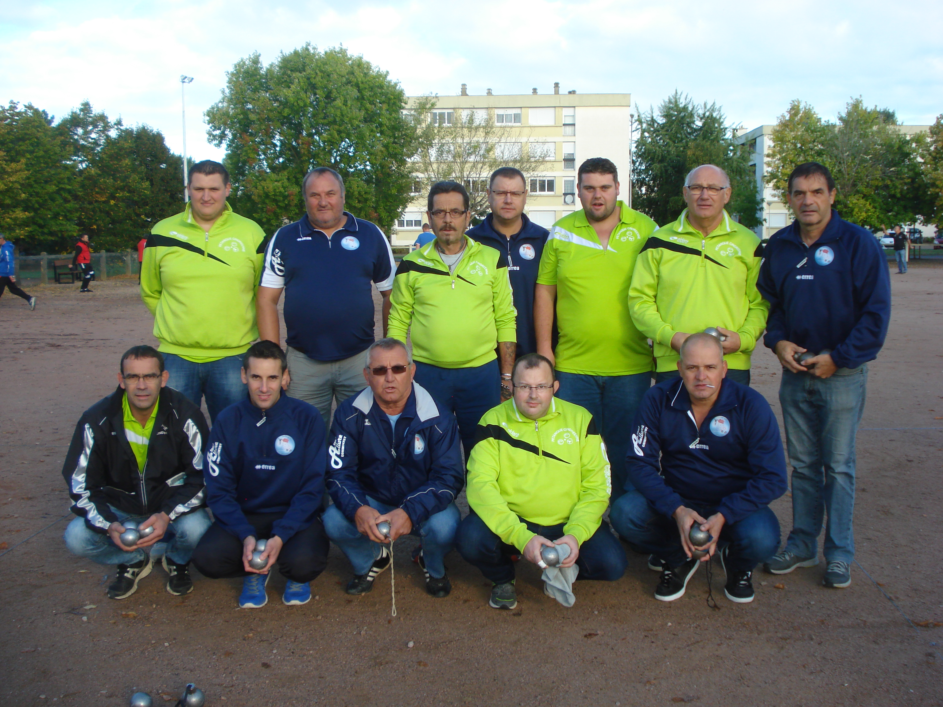 l'équipe "B" monte en 1ere division, l'équipe "A" termine 2ème (CRC - Poule 1)