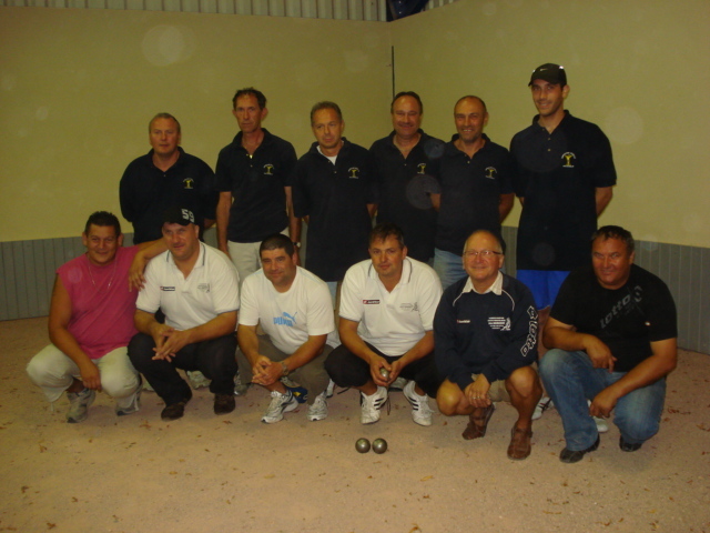 1/2 FINALE : L'EQUIPE "B" S'IMPOSE DE JUSTESSE FACE A ESPINASSE VOZELLE 6 a 5 1/2 FINALE : L'EQUIPE "B" S'IMPOSE DE JUSTESSE FACE A ESPINASSE VOZELLE 6 a 5