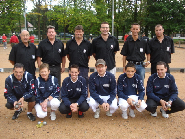 CUSSET CONSERVE SON TROPHEE
