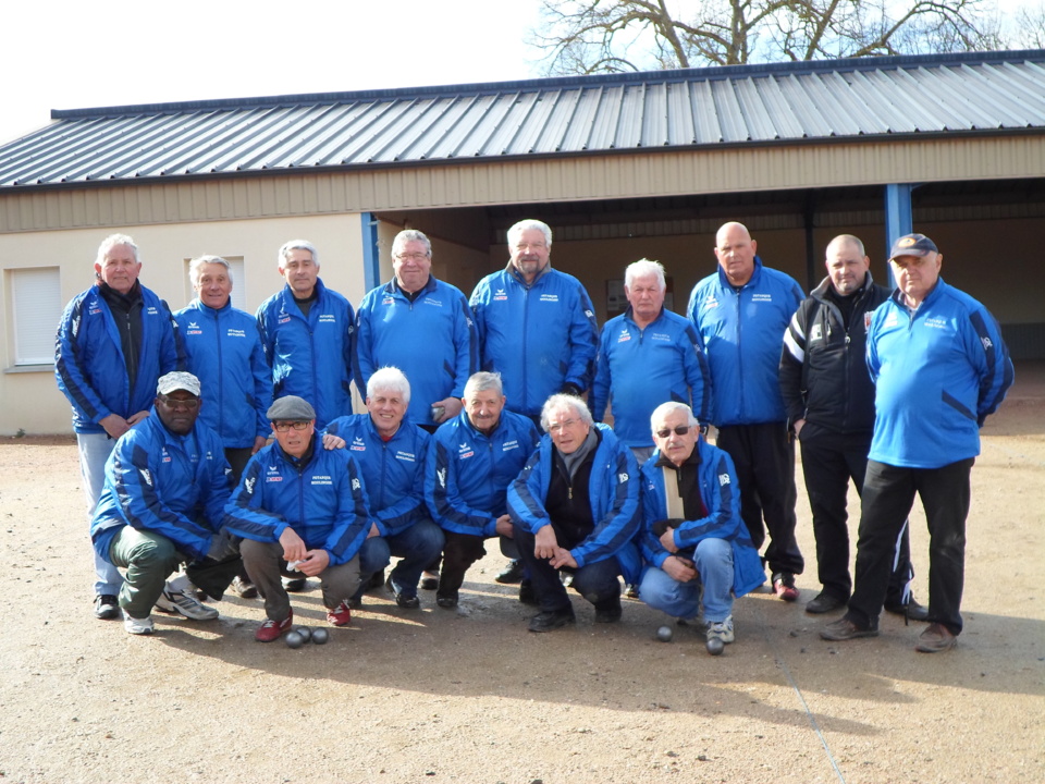 JOURNEE VETERANS EN CLUBS 2013 : FINALE 100 % MOULINOISE JOURNEE VETERANS EN CLUBS 2013 : FINALE 100 % MOULINOISE