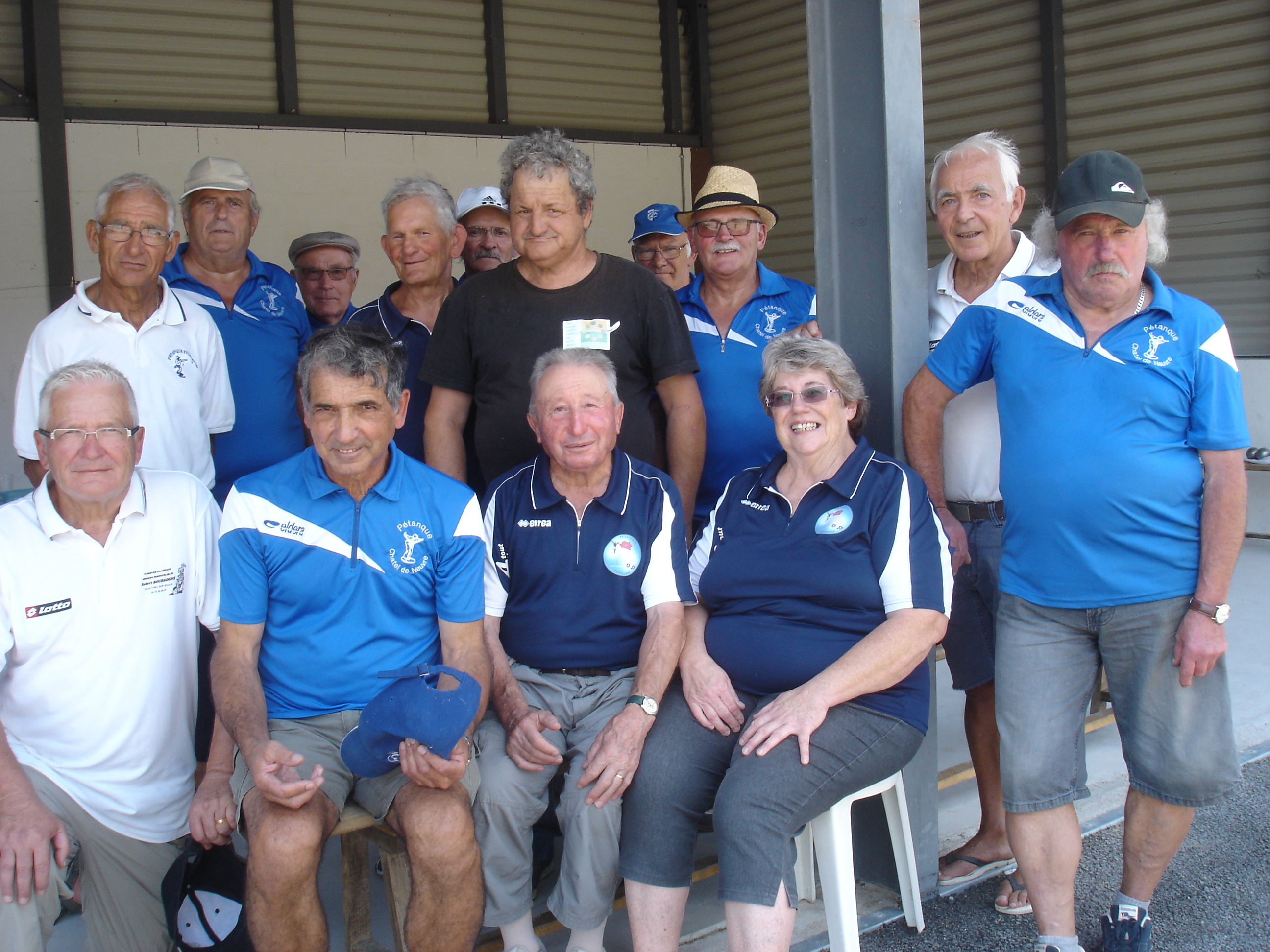 Les Vetérans "B" s'imposent à Chatel de Neuvre Les Vetérans "B" s'imposent à Chatel de Neuvre
