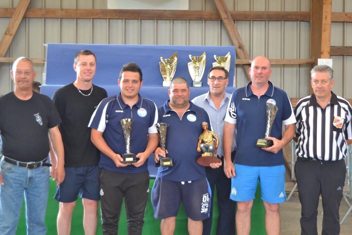 Enduro de Cérilly : P Chervy - M Combaret - D Cousin vainqueurs du "B" Enduro de Cérilly : P Chervy - M Combaret - D Cousin vainqueurs du "B"