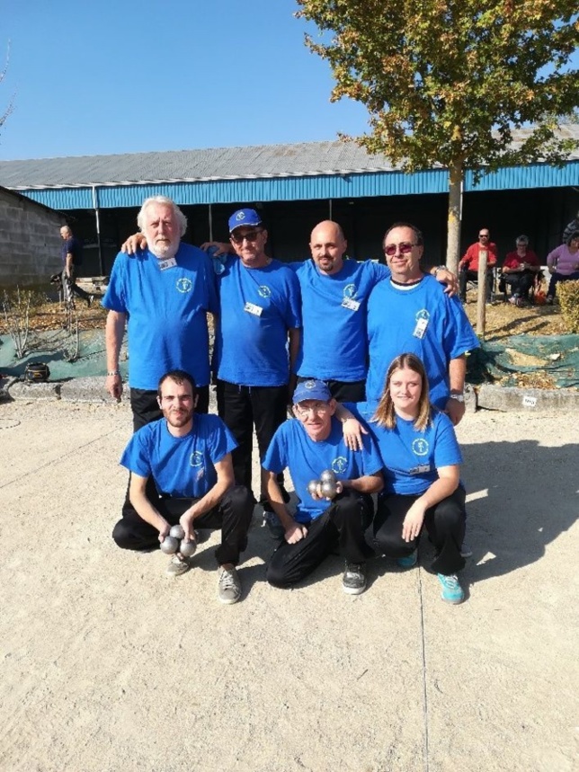 Champions : Didier Berthelot , Thierry renier , Philippe Thibault , Bruno Favière , Nicolas GIlet , JC Gilet et Mathilde Philippe Champions : Didier Berthelot , Thierry renier , Philippe Thibault , Bruno Favière , Nicolas GIlet , JC Gilet et Mathilde Philippe