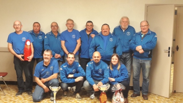 de gauche à droite , JC Gilet , JY leger , Gilles gatelier , Bruno Favière , Fabrice Brouard , Nicolas Gilet , Thierry Renier , Philippe Thibault , Eric Thenault , Mathilde Philippe , Didier Berthelot , Philippe Véneau de gauche à droite , JC Gilet , JY leger , Gilles gatelier , Bruno Favière , Fabrice Brouard , Nicolas Gilet , Thierry Renier , Philippe Thibault , Eric Thenault , Mathilde Philippe , Didier Berthelot , Philippe Véneau