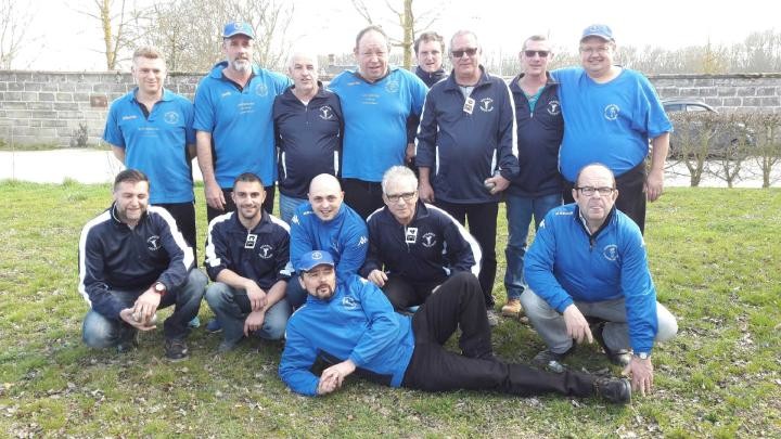 partie conviviale contre nos amis d'argent (plus particulièrement gilles et didier)