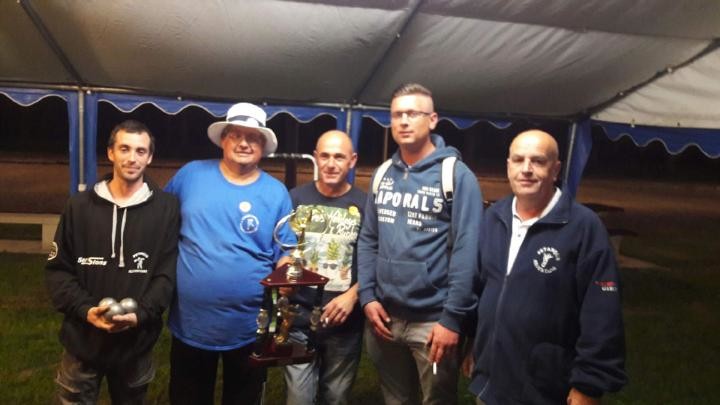 photo de la demi-finale avec notre ami didier RAFFESTIN (à droite) photo de la demi-finale avec notre ami didier RAFFESTIN (à droite)