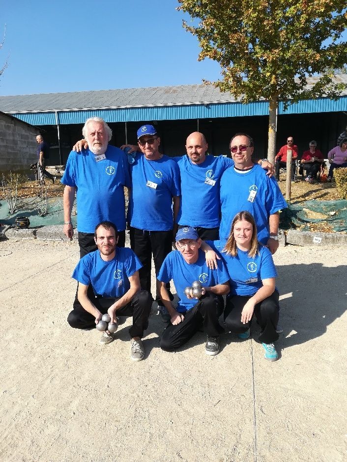 Champions : Didier Berthelot , Thierry renier , Philippe Thibault , Bruno Favière , Nicolas GIlet , JC Gilet et Mathilde Philippe