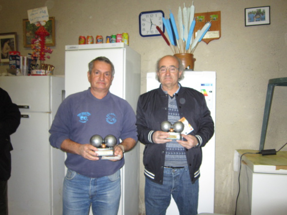 vainqueurs concours:lafon henri a gauche sur la photo.dupont jean claude vainqueurs concours:lafon henri a gauche sur la photo.dupont jean claude