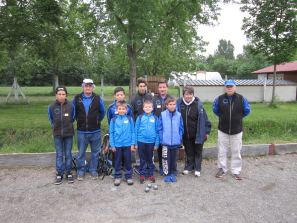 Gael Boyer.Dupont jean-claude Initiateur.Clément Pourquet.Kevin Chiarot.Antoine Laborde.Yvonne Dufillo Educatrice bf1.Yvon Marabiso Président et Initiateur.Devant.Philippe Fortanier-Ferret.Romain Pourquet.Mathéo Mercier.au championnats tàt jeunes.Gael Boyer 1/2finaliste minimes