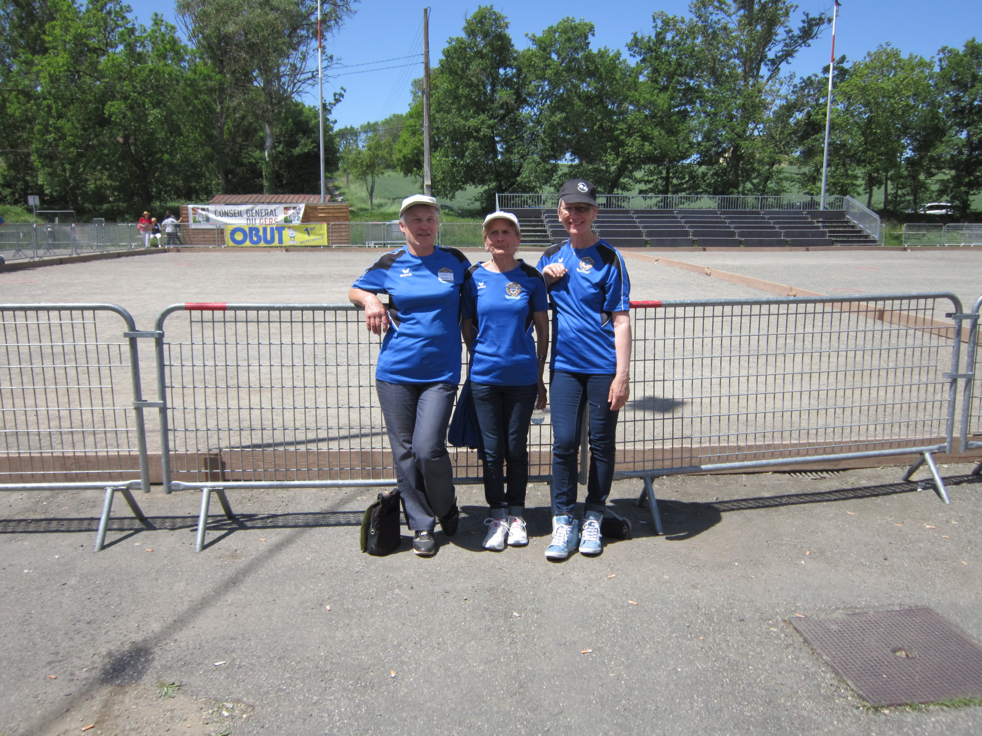 marie-anne benazeth.colette marabiso.marie-jose sternaute.1/2 finaliste du secteur et 1/8 de finale du championnats du gers