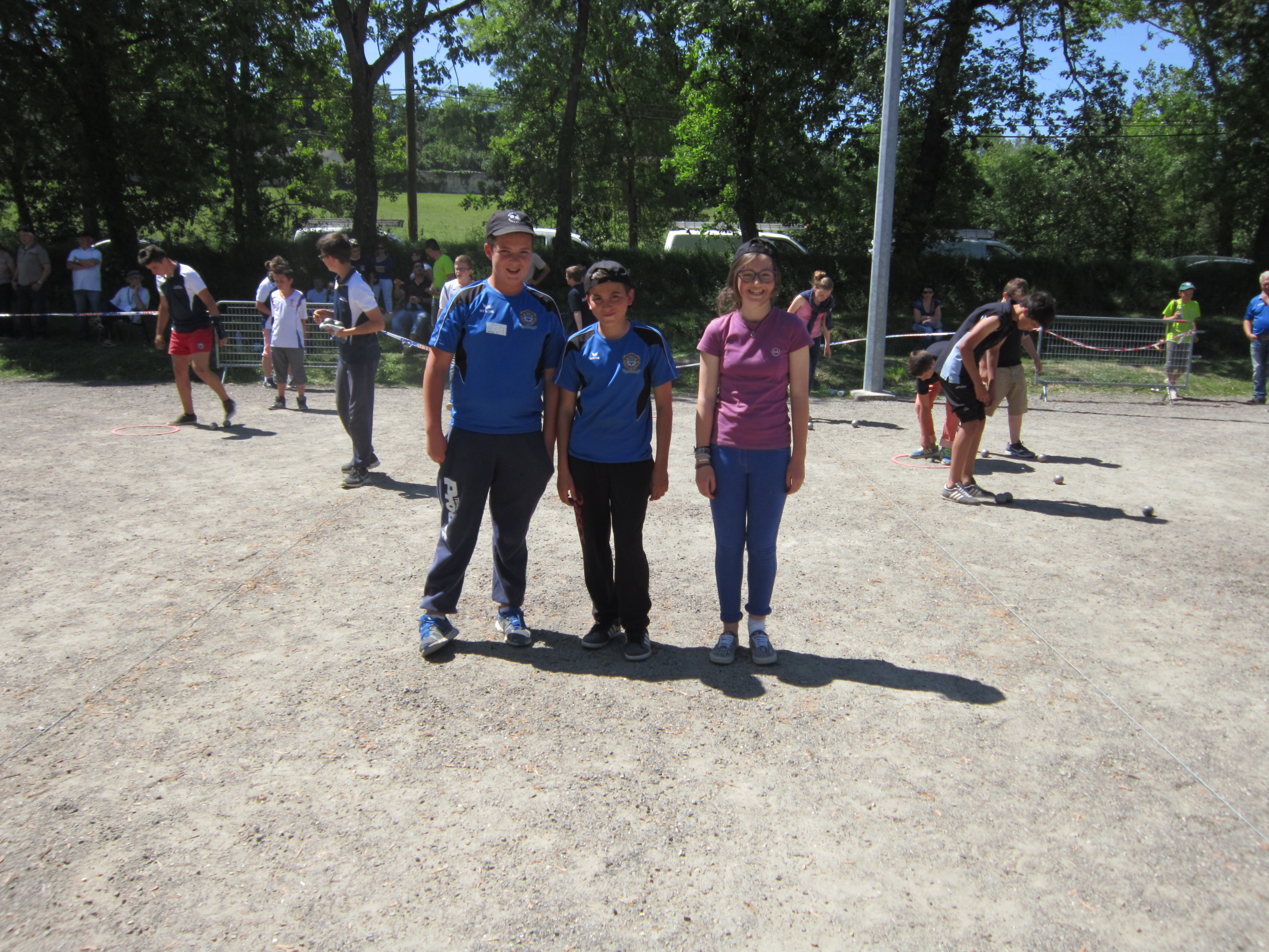 antoine laborde.benoi chiarot.charlotte lagardere au championnats du gers cadet triplettes 2015 antoine laborde.benoi chiarot.charlotte lagardere au championnats du gers cadet triplettes 2015