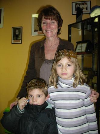 La Reine et ses dauphins La Reine et ses dauphins