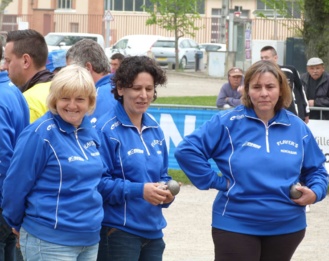 Nadia Agouni, Patricia Boissière et Chantal Maindrot des Player's Montalbanais championnes de Tarn-et-Garonne triplette féminin pétanque