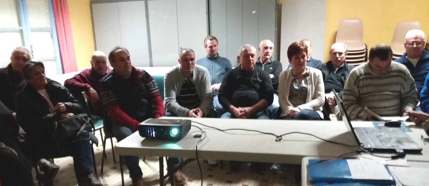 Des anciens écoliers très studieux !!! Des anciens écoliers très studieux !!!