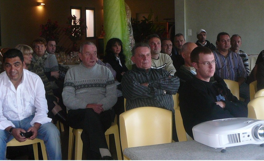 Une foule bien attentive et studieuse pour cette assemblée