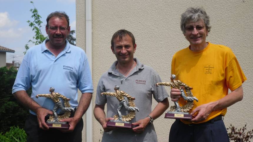 Alain Carrié, Jacques Samara et Guy Lagarde avec leur récompense