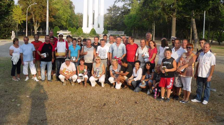 Les participants avec leurs récompenses Les participants avec leurs récompenses