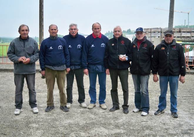 Les 2 équipes finalistes Les 2 équipes finalistes