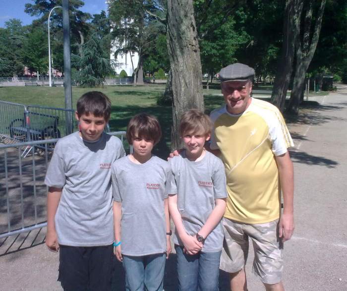 Nos minimes : Lilian, Valentin, Cédric et leur coach Christian