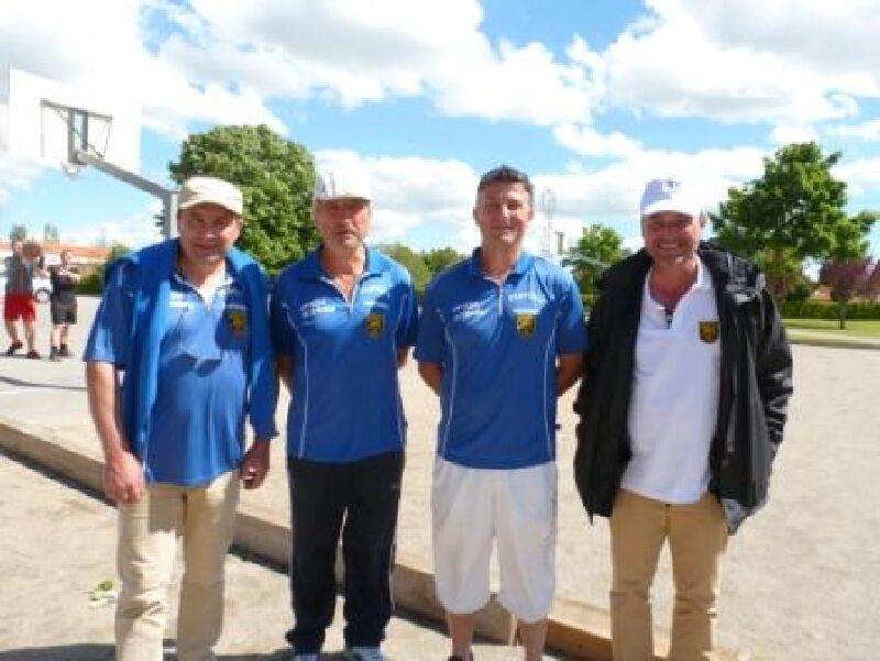 2017 mai à Castanet-Tolosan (CL) José Hébrard, Gérard Lagarde, Laurent Bousquet et Jean-Pierre Rauly (délégué) 2017 mai à Castanet-Tolosan (CL) José Hébrard, Gérard Lagarde, Laurent Bousquet et Jean-Pierre Rauly (délégué)