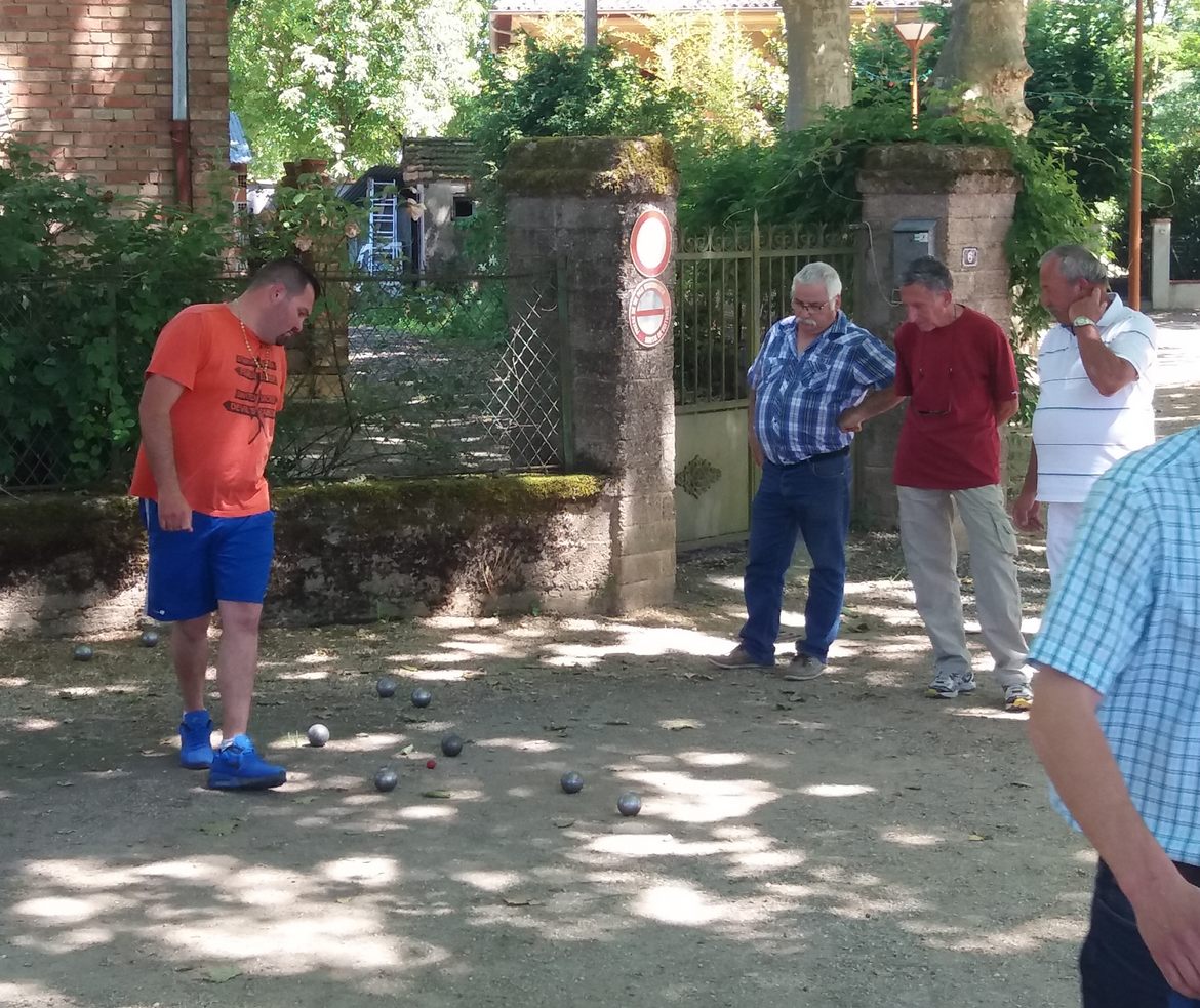 2017 mai à Bioule la journée du club 2017 mai à Bioule la journée du club