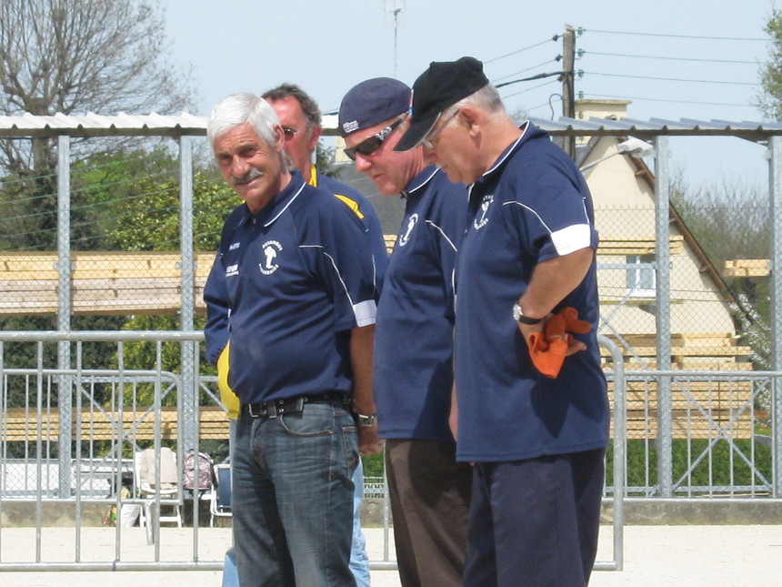 championnat triplettes vétérans du 27/04/2010‏