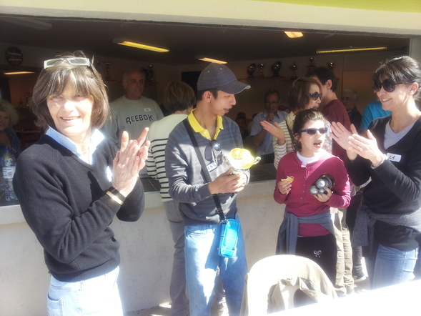 Initiation a la pétanque pour de trés jeunes handicapés Initiation a la pétanque pour de trés jeunes handicapés