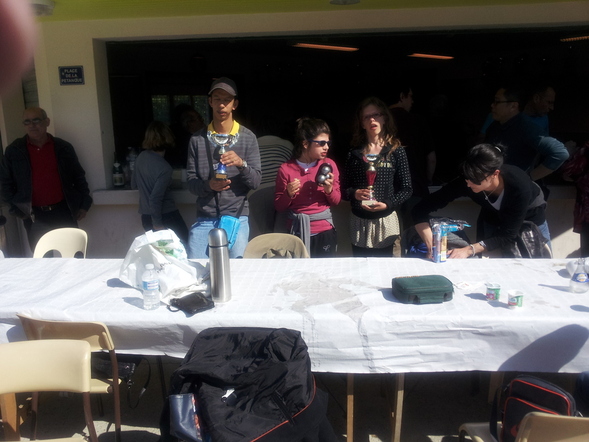 Initiation a la pétanque pour de trés jeunes handicapés Initiation a la pétanque pour de trés jeunes handicapés