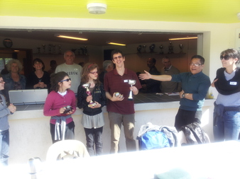 Initiation a la pétanque pour de trés jeunes handicapés Initiation a la pétanque pour de trés jeunes handicapés