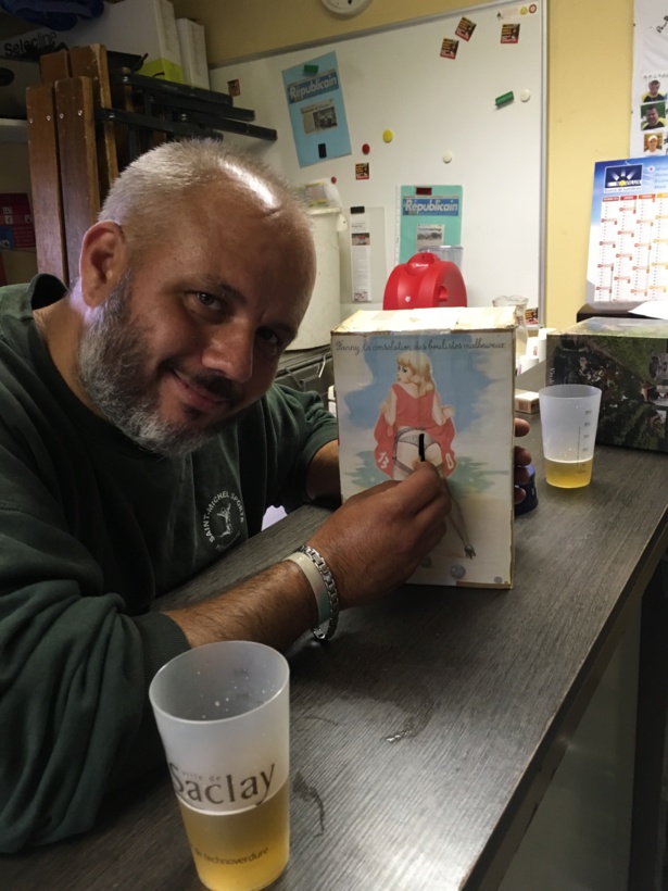 1 Pièce dans la fente le Guigui 1 Pièce dans la fente le Guigui