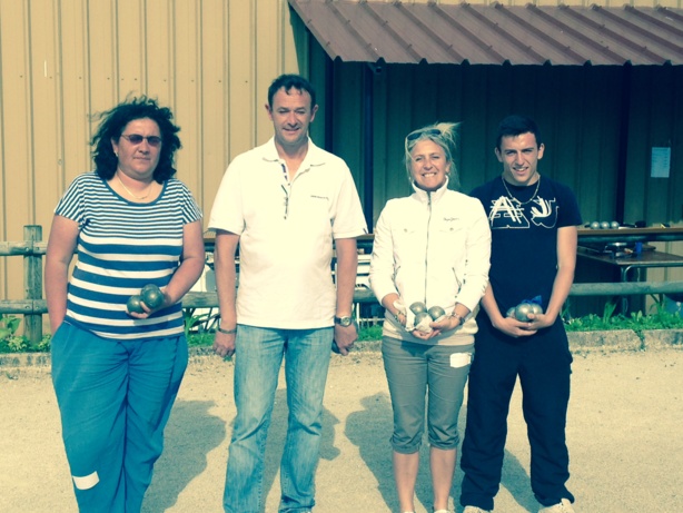 Tournoi ouvert à tous en mixte à Saclay le 14 juin Tournoi ouvert à tous en mixte à Saclay le 14 juin