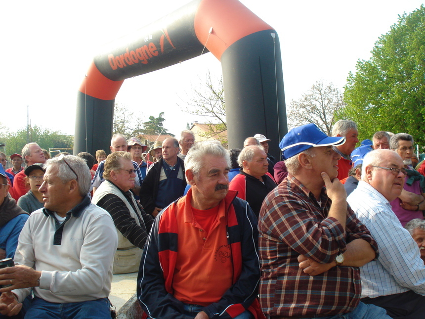 CHALLENGE SENIORS SOYEZ SPORTS. CHALLENGE SENIORS SOYEZ SPORTS.