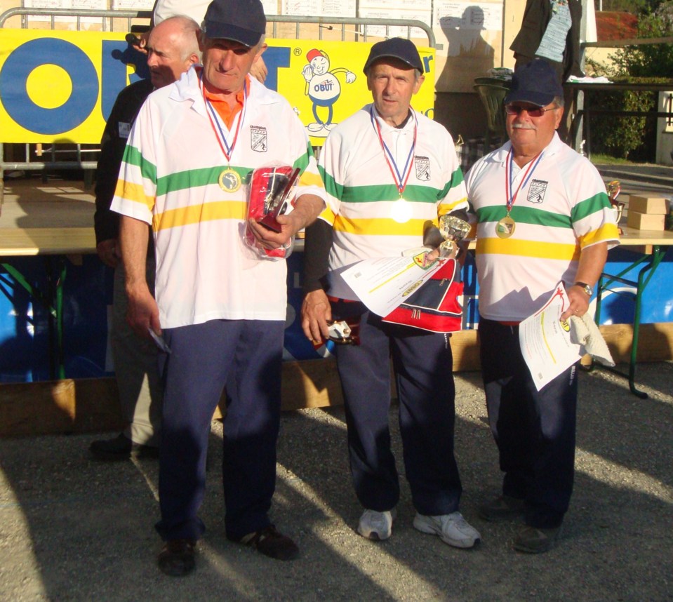 CHINOUR Albert,GERBOU Michel,JUNGER Jean-Marie(Cornille)CHAMPIONS DE LIGUE triplette vétéran.