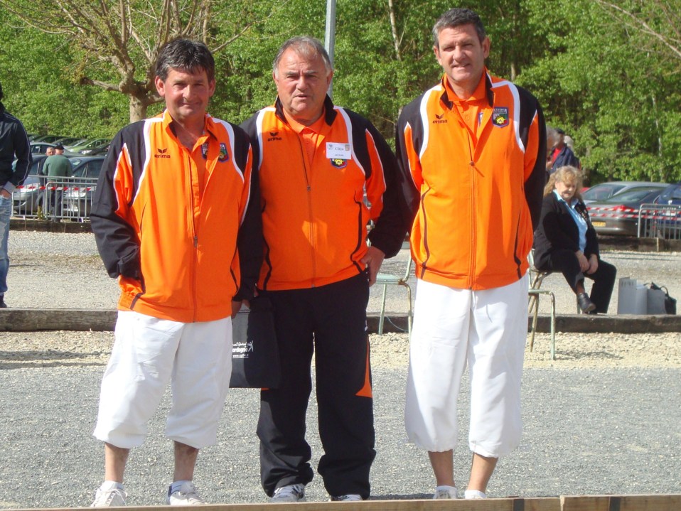 FUENTES Christian LECAULT ,Jean-Marc (BRANTOME-CHAMPAGNAC) VICE CHAMPIONS JEU PROVENCAL.