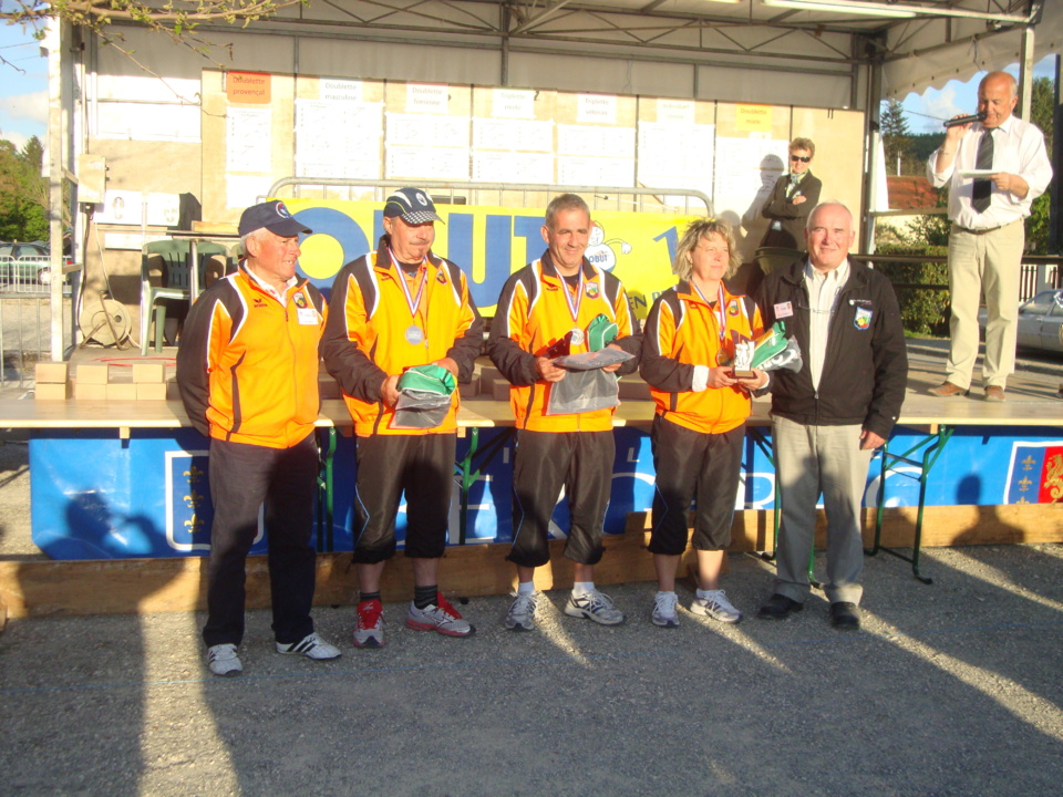 LABROUSSE Marc ,SERRE Thierry ,LABROUSSE Valérie (EPP) Vice Champions triplette mixte. LABROUSSE Marc ,SERRE Thierry ,LABROUSSE Valérie (EPP) Vice Champions triplette mixte.